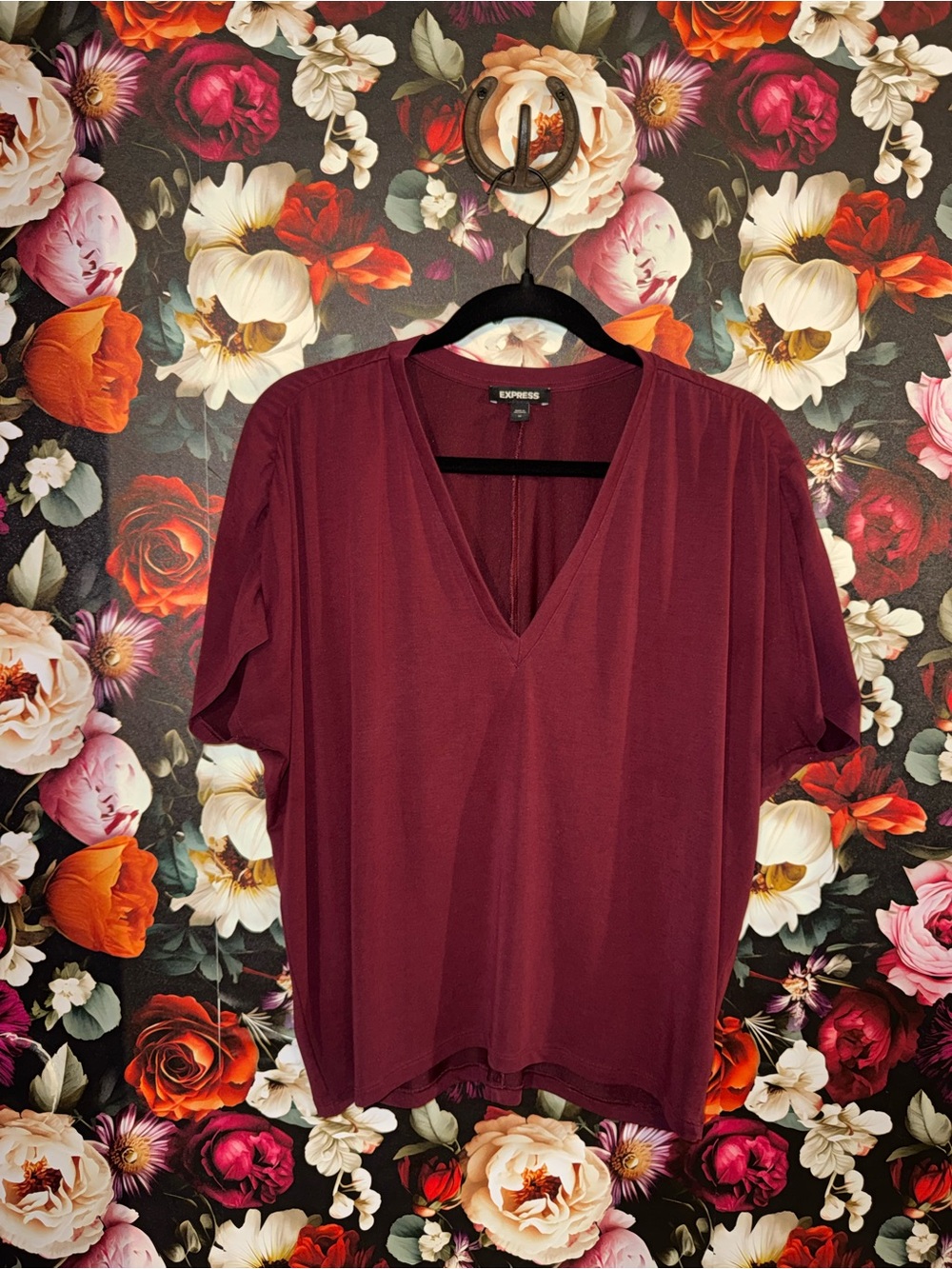 Express Women's Burgundy V-Neck Ruched Short Sleeve Top, M